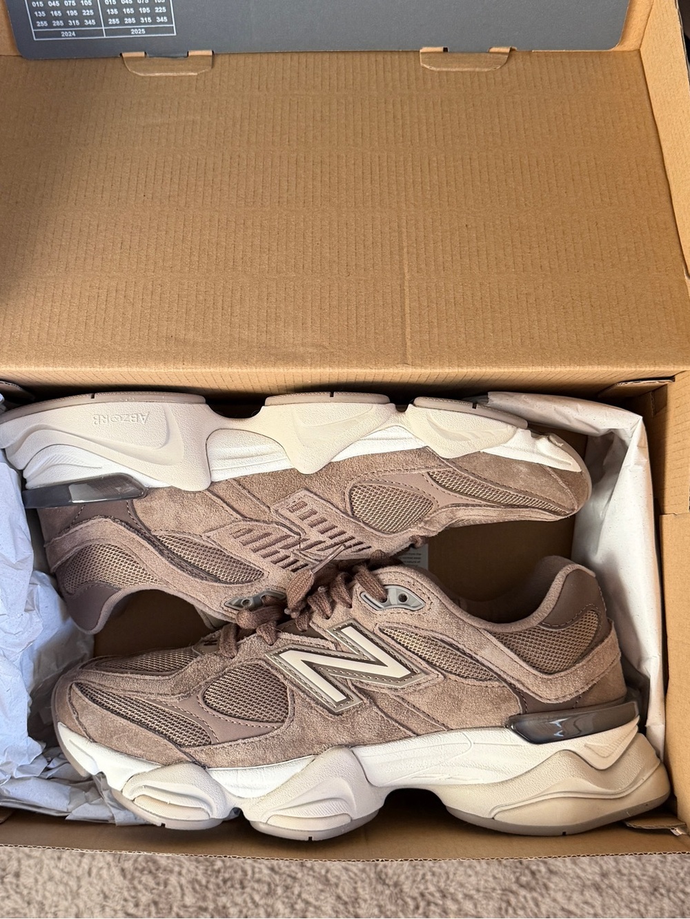 Women’s New Balance 9060 size 8.5